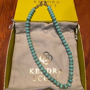 Kendra Scott necklace